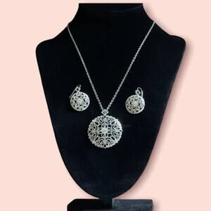 Vintage Nancy & Rise Signed Silver Filigree Pendant & Earring Set